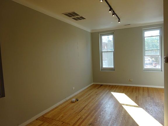 3rd image of 1935 N Damen Ave #2