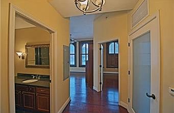 4th image of 612 Central St APT 501