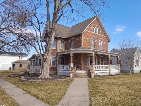 1735 Avenue F, Fort Madison, IA 52627