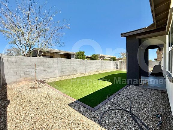 5th image of 1122 E Nolan Pl