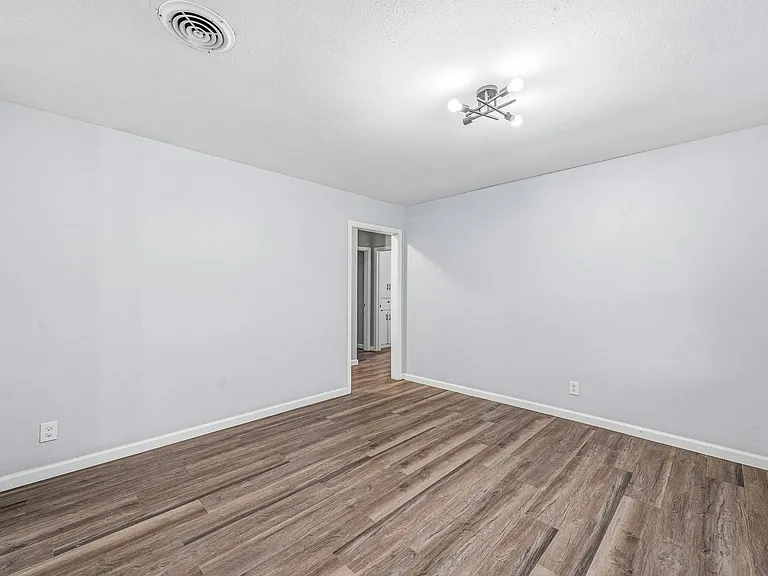 5859 Flamingo Dr — Photo 5