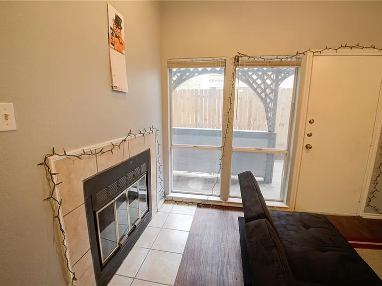 2606 Rio Grande St #101 — Photo 16