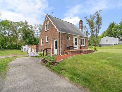 142 Maple Rd, Michigan Center, MI, 49254
