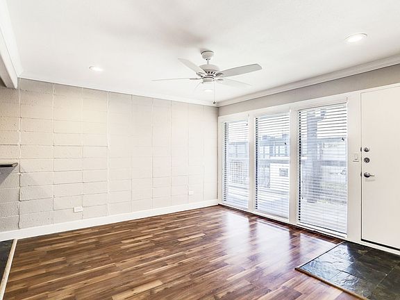 4th image of 1501 Hyde Park Blvd Unit 1-32
