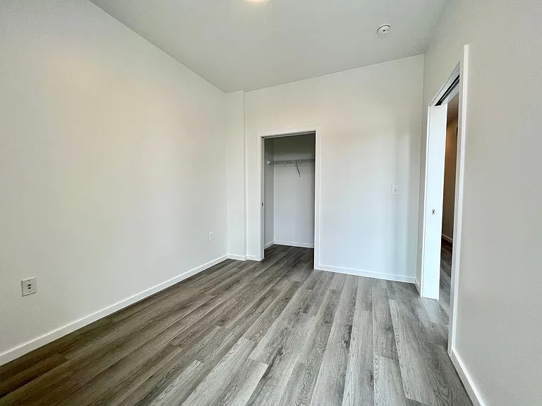 725 W Pratt St. — Photo 113