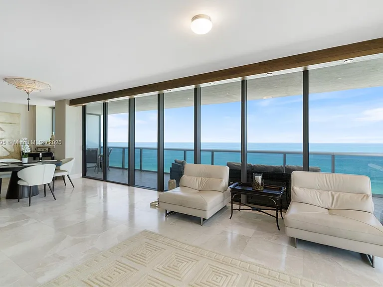 5875 Collins Ave #1902 — Photo 18