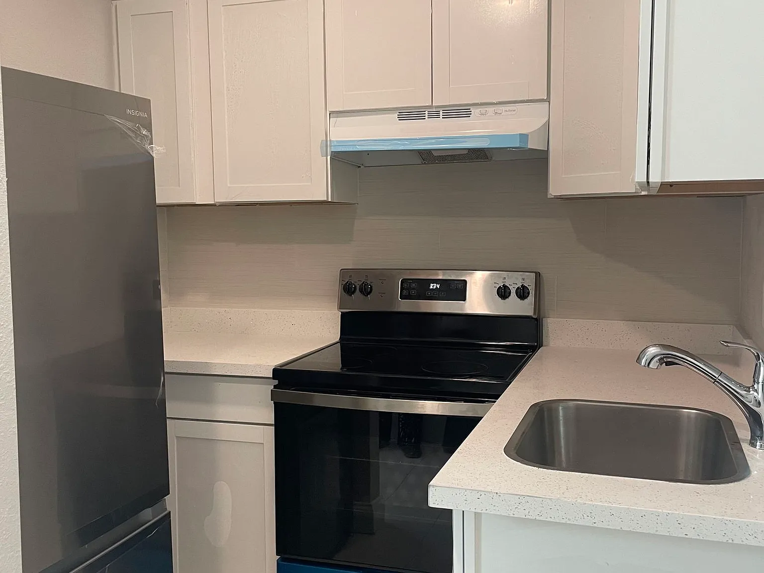 Studio, 1.0 bath, $1,800 — Photo 1