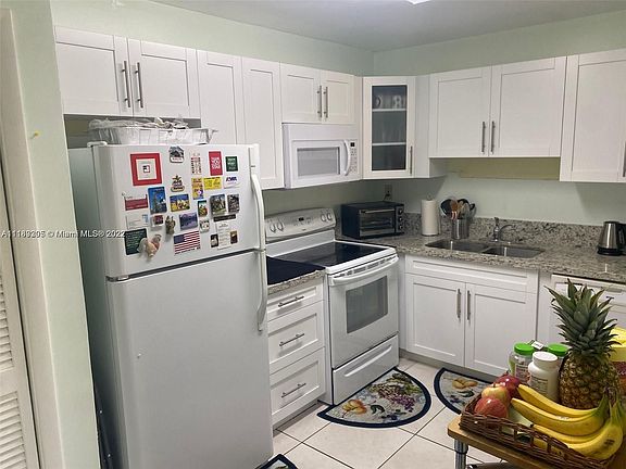 5th image of 4109 NW 88th Ave APT 102