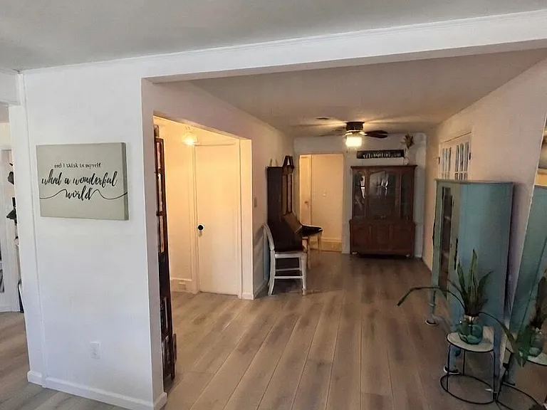1409 Wooster St — Photo 8