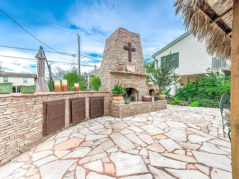 325 Palm Dr — Photo 6