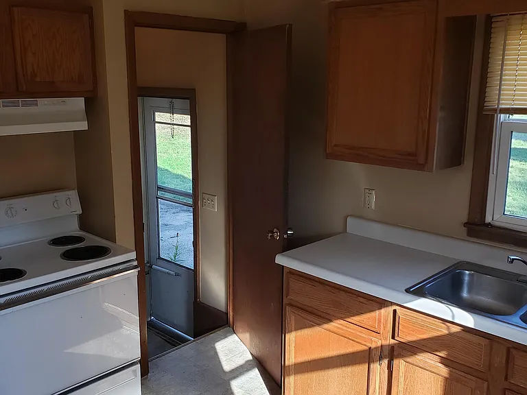 204 SE Grant St — Photo 4