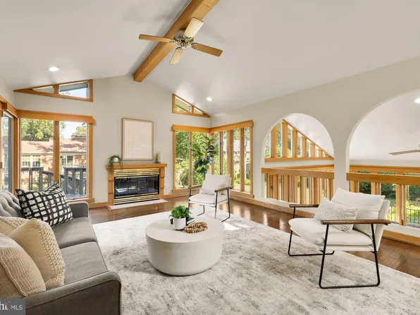 7105 Marlan Dr, Alexandria, VA 22307