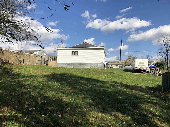 5th image of 531 Boyd St