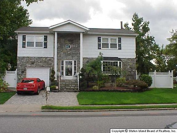 3rd image of 992 Ionia Ave