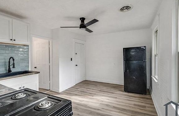 4th image of 3317 W 41st St Unit 2