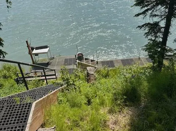 821 River Estates Dr, Soldotna, AK 99669