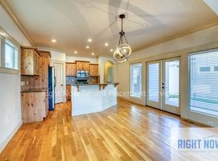 1076 W Stanhope St, Meridian, ID 83646