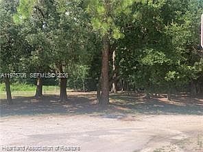 5th image of 2326 W Barben Rd