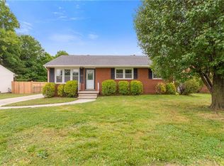 102 Hall St, Graham, NC 27253