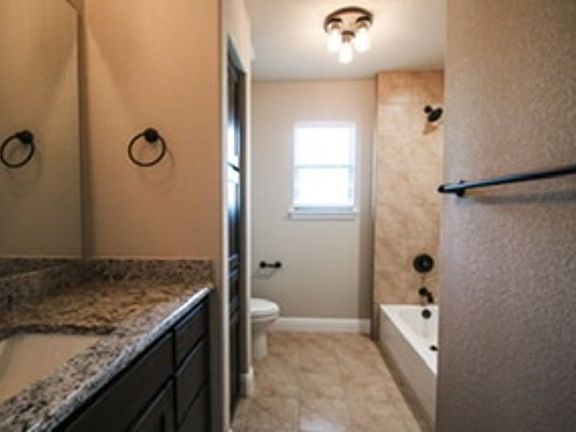 5th image of 805-807 Jameson St #805
