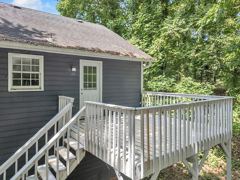608 Wood Ridge Dr — Photo 30