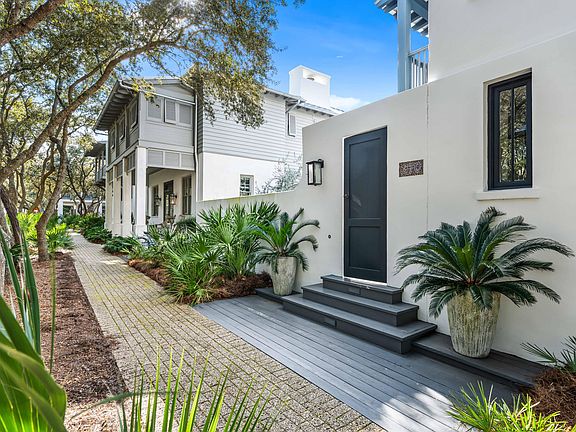 2nd image of 270 E Water St