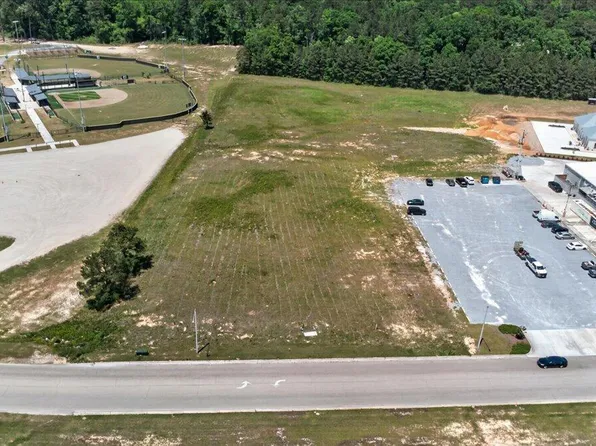 1 Johnson Rd #A, Poplarville, MS 39470
