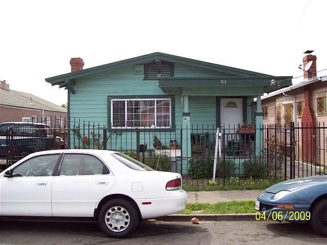 761 8th St photo 1