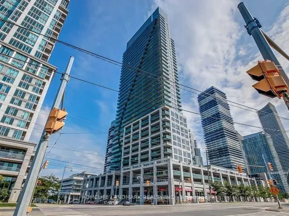 16 Brookers Ln #702, Toronto, ON M8V 0A5