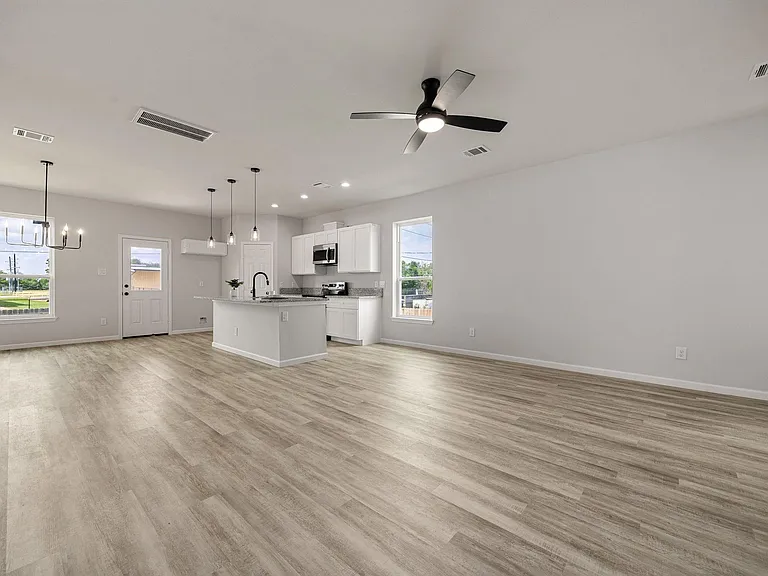 8 Donna Ct #B — Photo 8