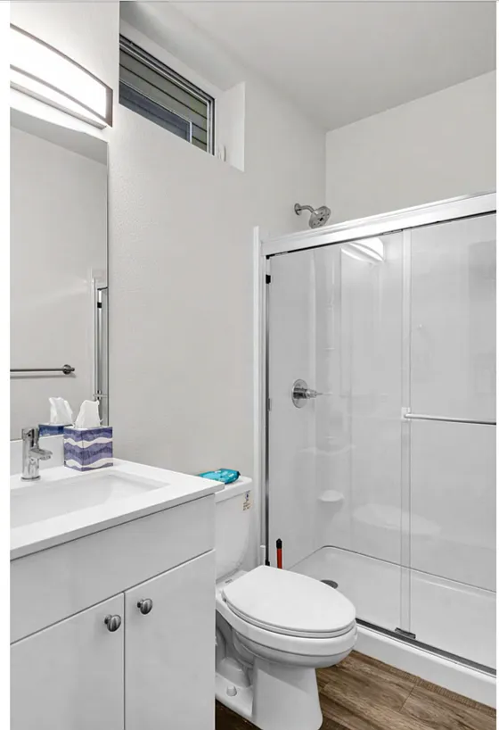 8 bed, 1680 sqft, $810 — Photo 2
