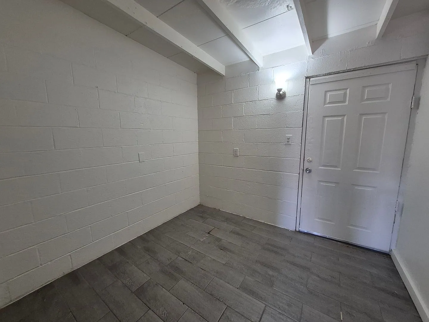 2361 S Walnut Ave — Photo 4