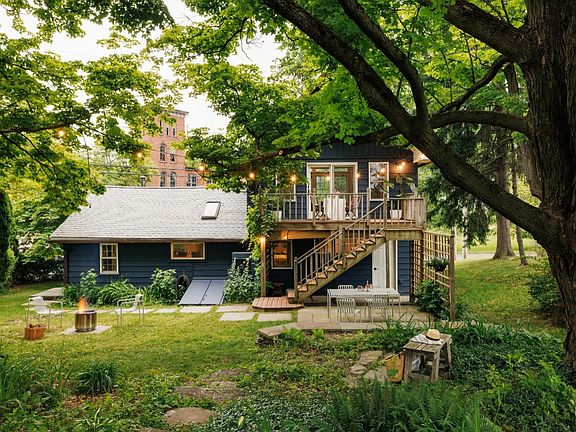 2nd image of 28 Summit Street
