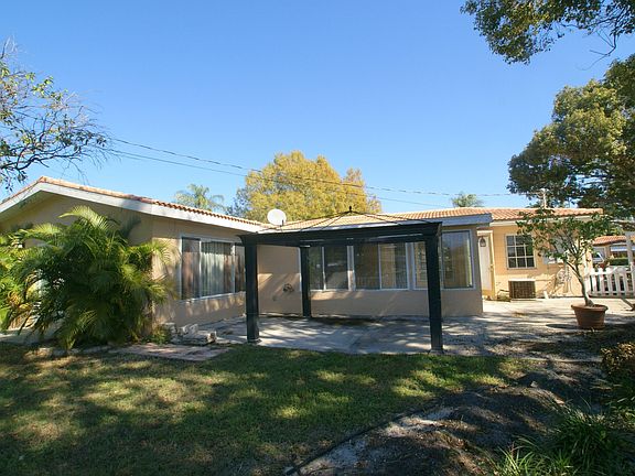 2nd image of 4814 Lake Charles Dr N