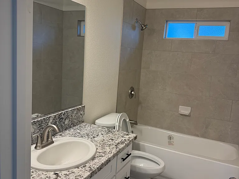 479 W Spruce Ave — Photo 6