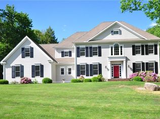 30 Strawberry Flds, Granby, CT 06035