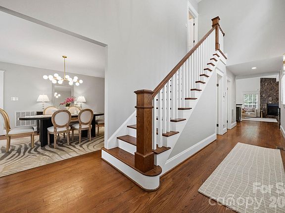 5th image of 1815 Dearmon Dr