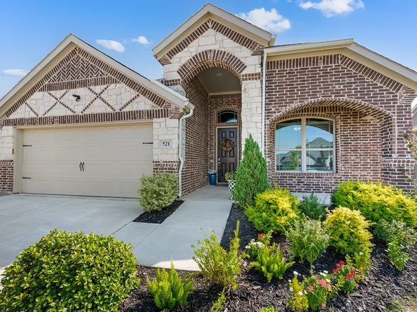 521 Hillcrest Cir, Justin, TX 76247