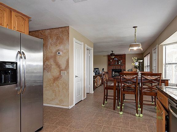 2nd image of 1906 Chippington Dr