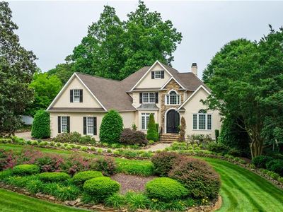 608 Greyrock Rd, Whitsett, NC, 27377