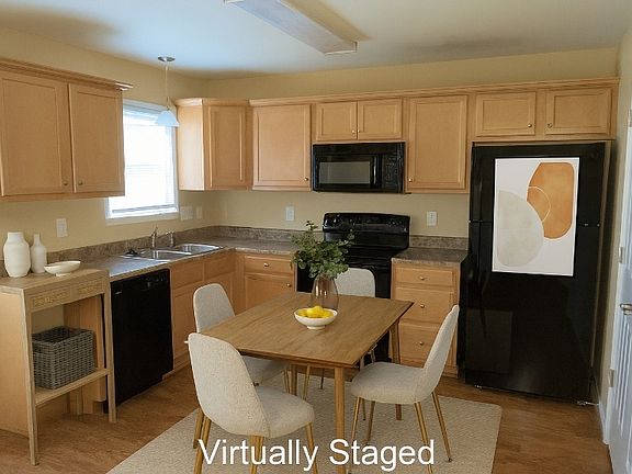 5th image of 841 Capitol Pear Ln