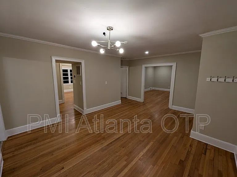 1952 Wellbourne Dr NE — Photo 6