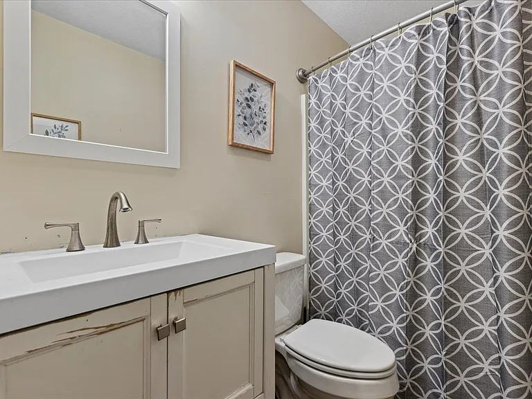 6657 Gender Rd — Photo 10