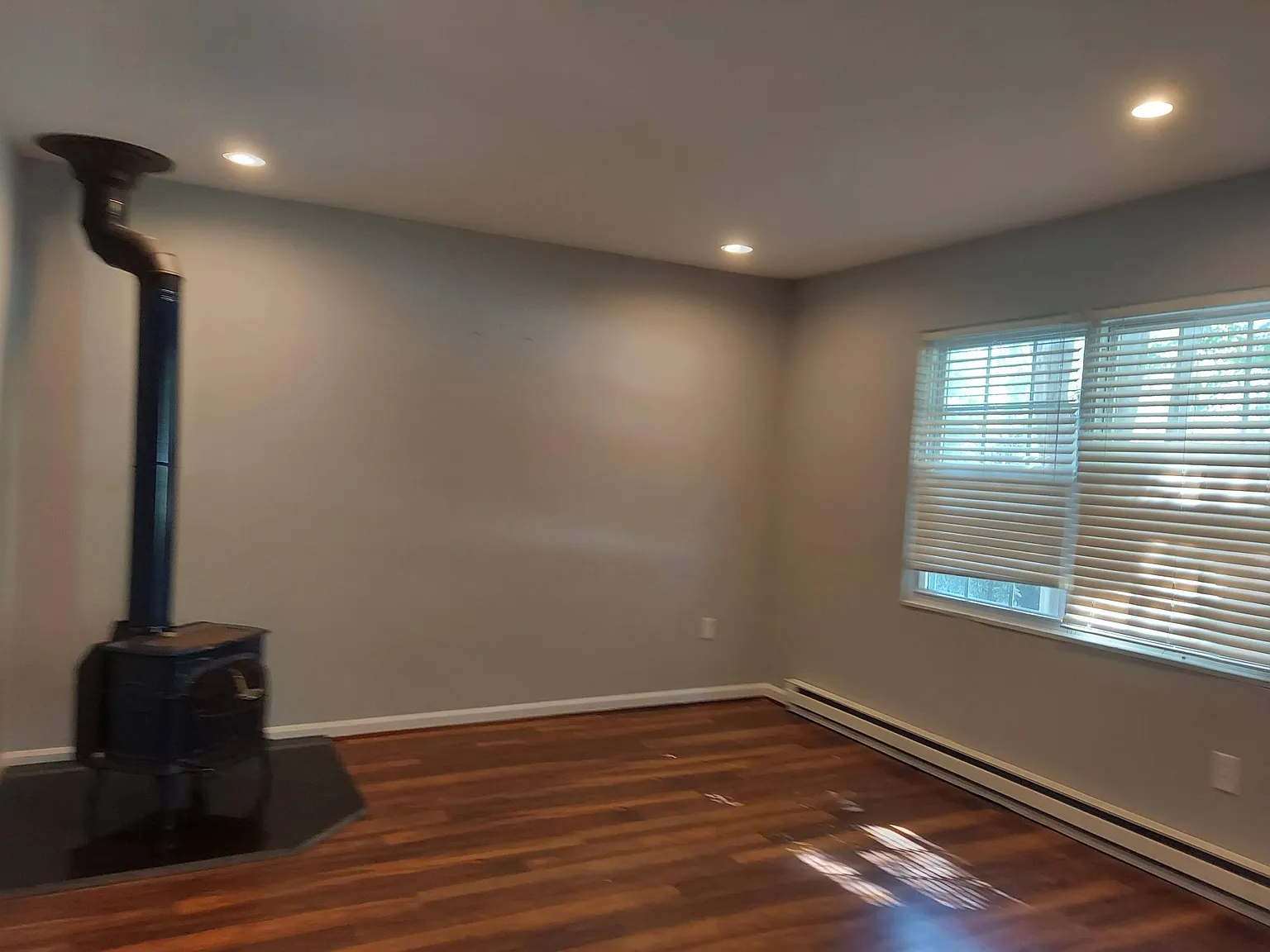 3 bed, 1.5 bath, 1116 sqft, $1,980 — Photo 3