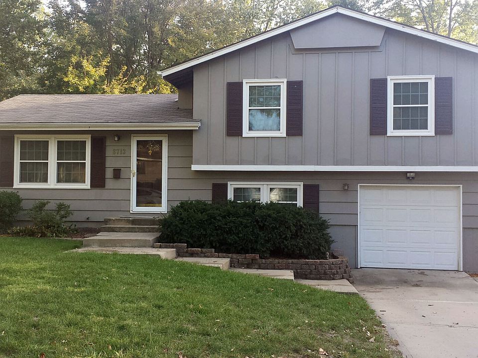 1st image of 8713 W 90th St