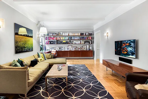 Sold by Compass | media 21