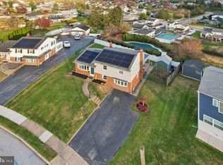 1211 Woodside Rd, Conshohocken, PA 19428