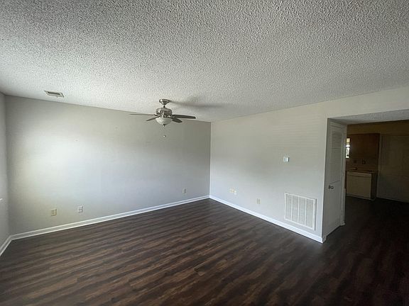 4th image of 5432 Nottinghill Dr