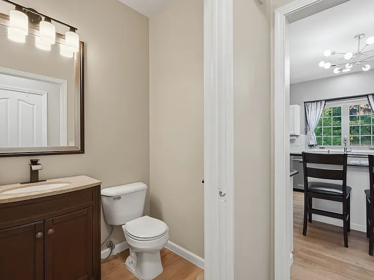 44525 Fenwick Dr — Photo 8