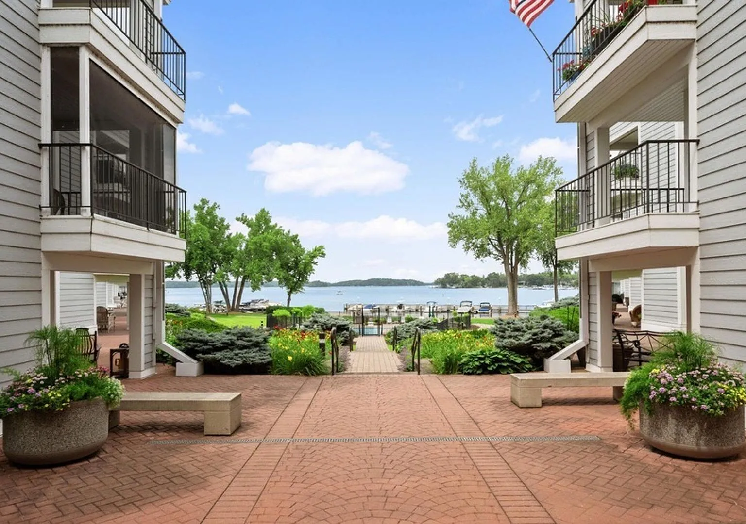 Spacious Main-Level Living in the Heart of Excelsior — Photo 2